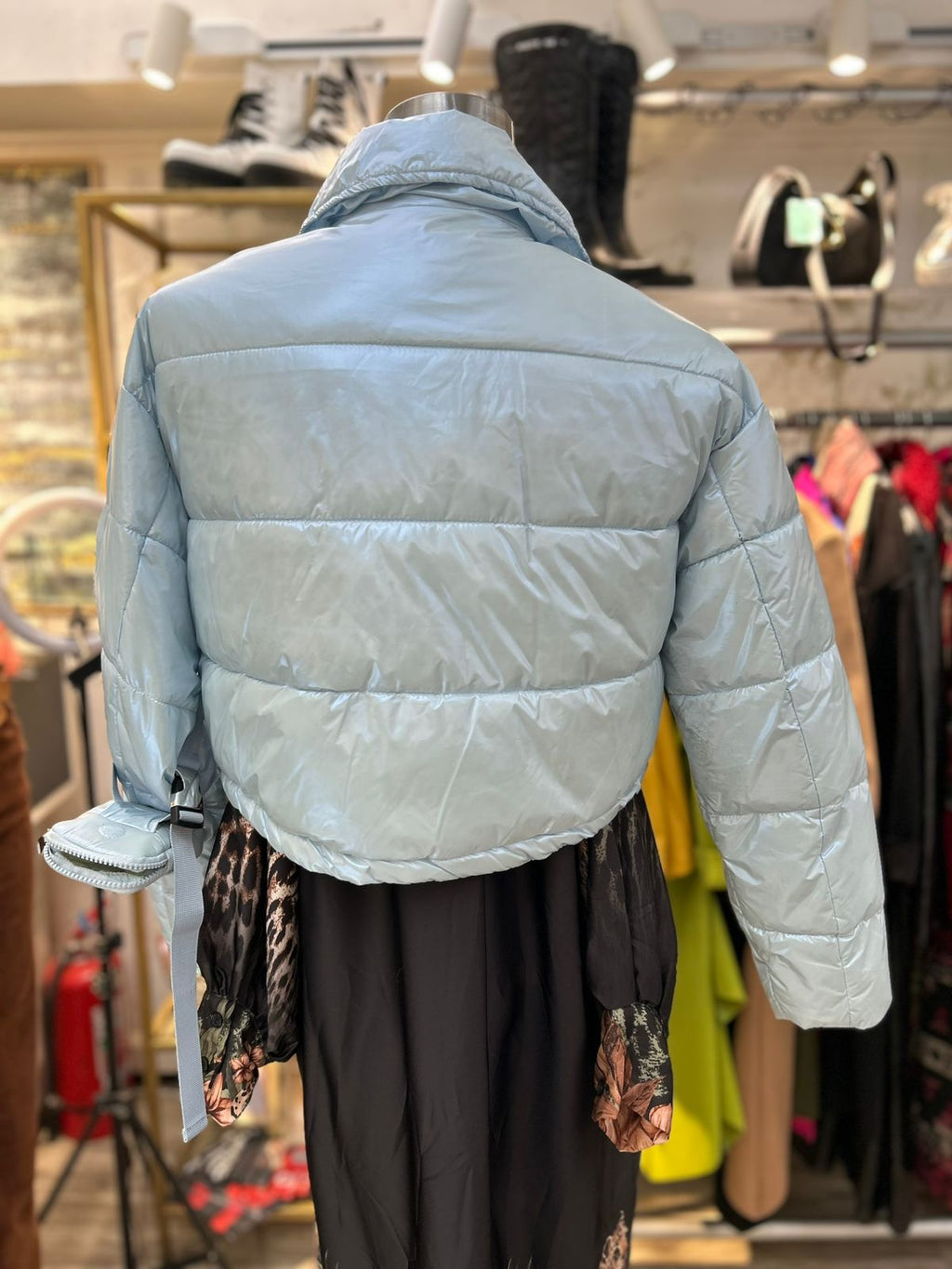 Parka corta celeste