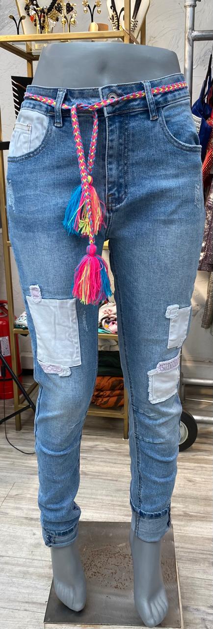 Jeans parche pompom