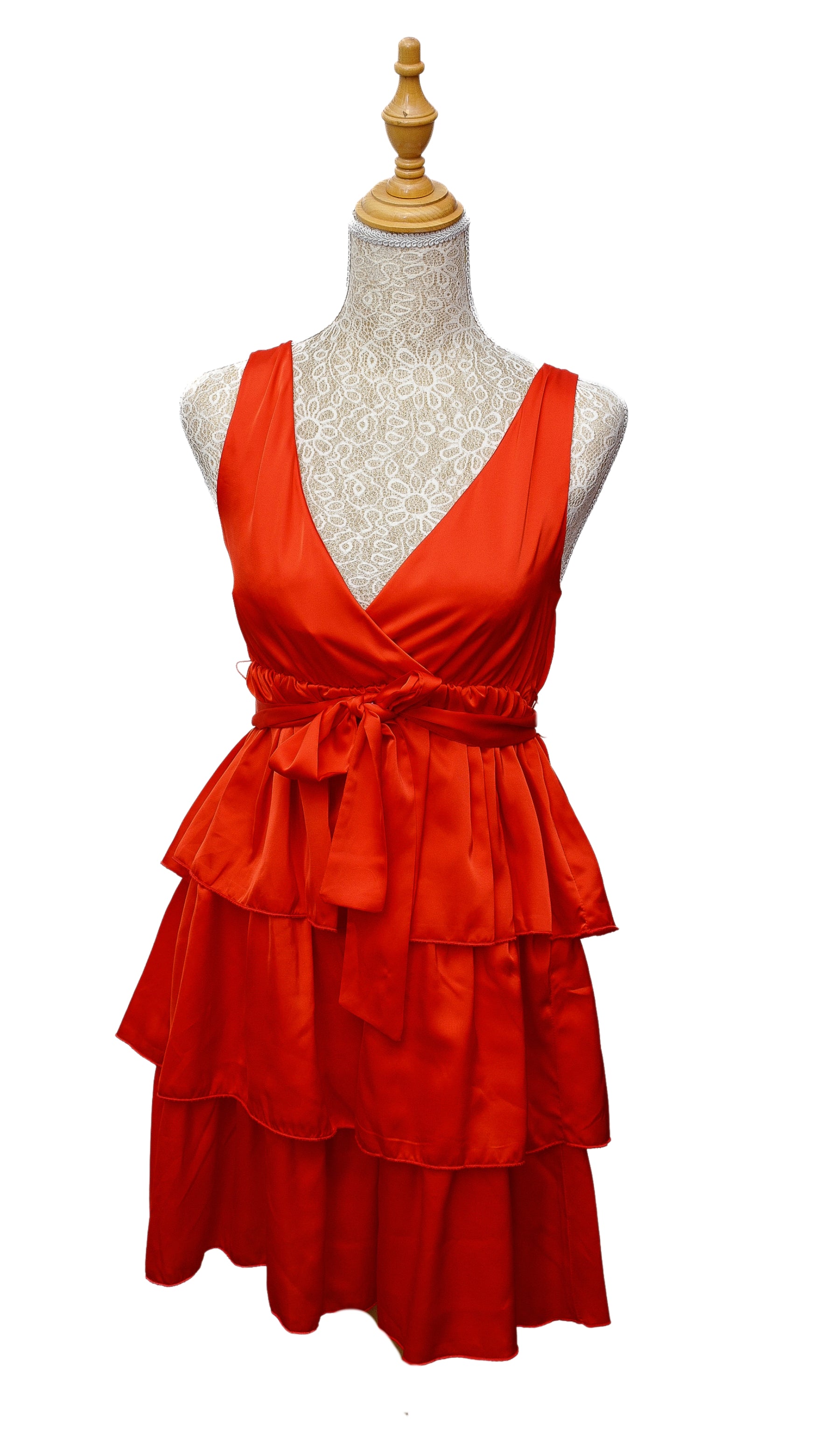 Vestido rojo satín vuelos