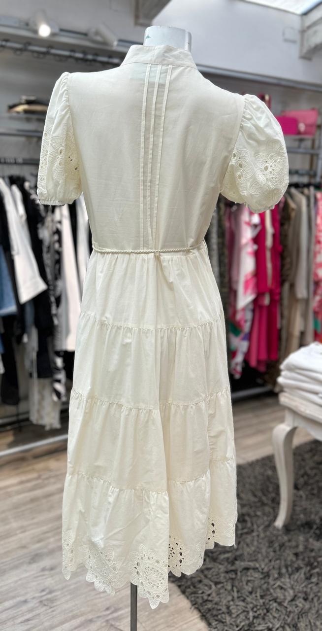 vestido manga corta broderie