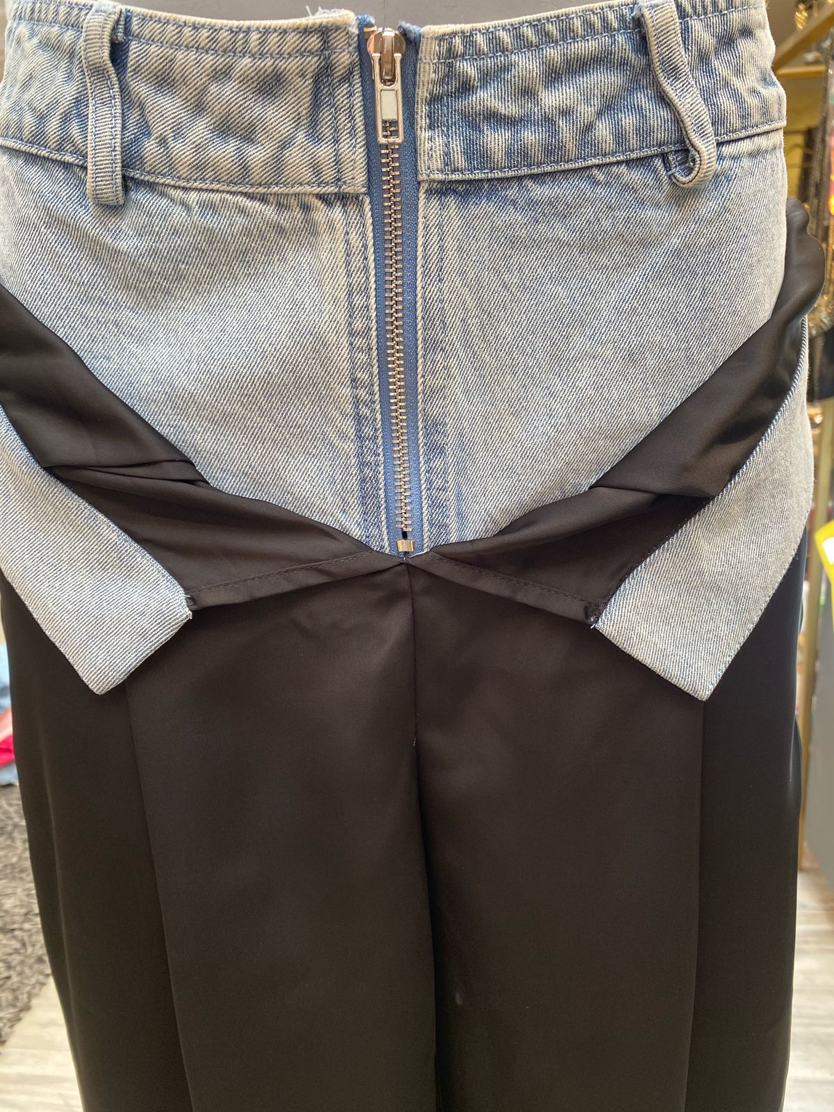 Pantalón jeans/satín sastre negro
