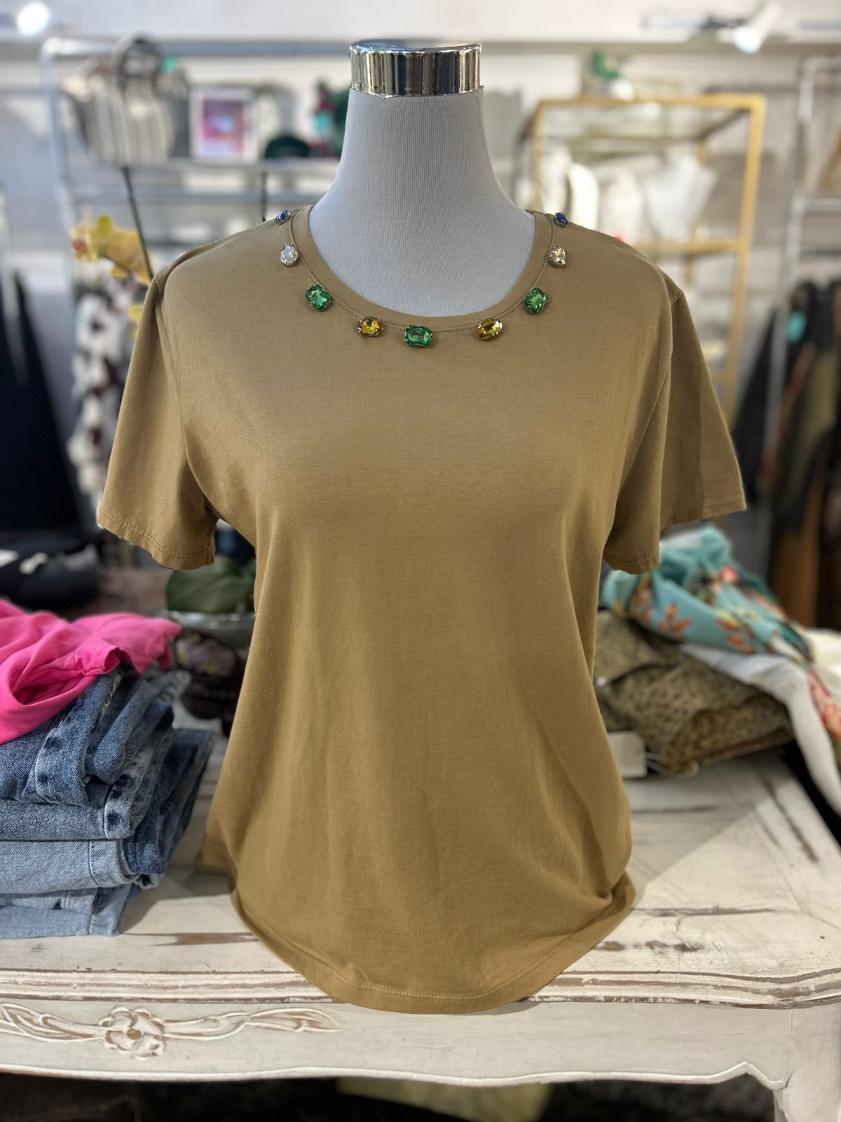 Polera con esmeraldas