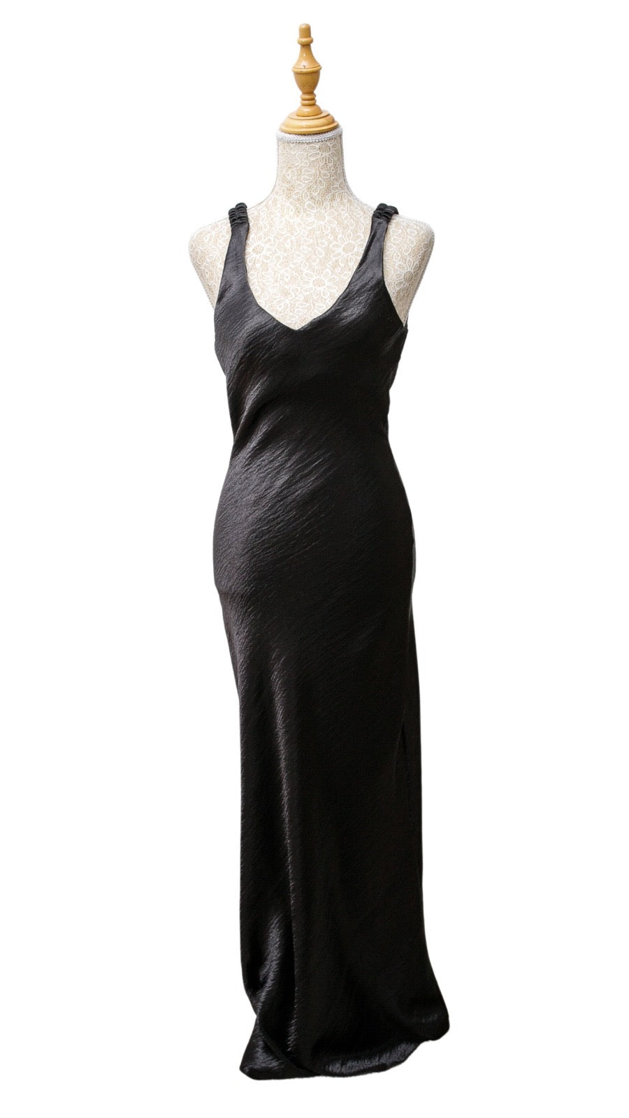 Vestido satin negro ajustado