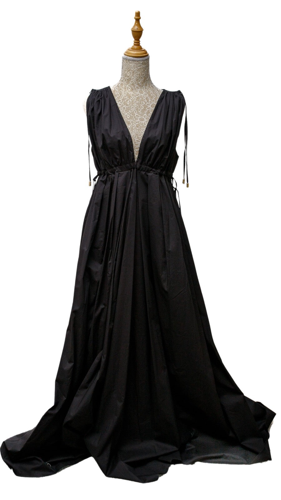 Vestido amarras negro corte amplio
