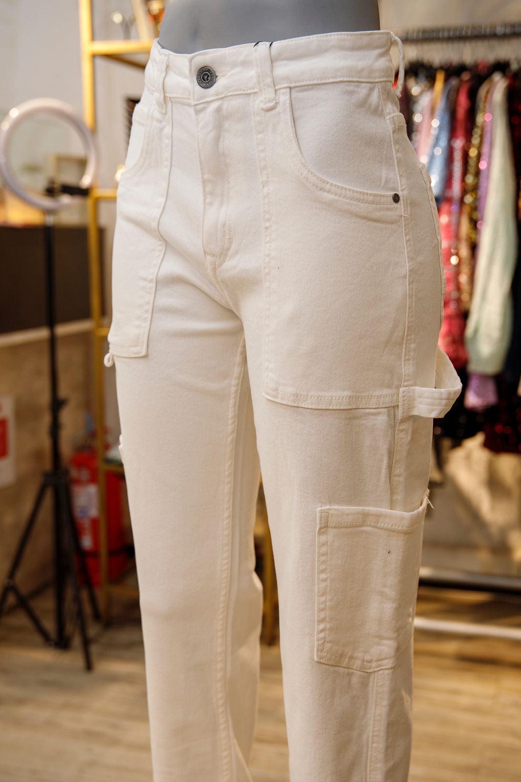 Pantalón cargo blanco
