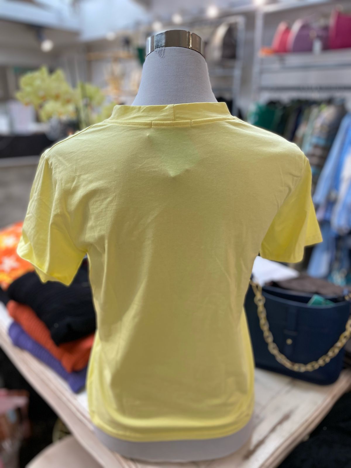 Polera amarilla