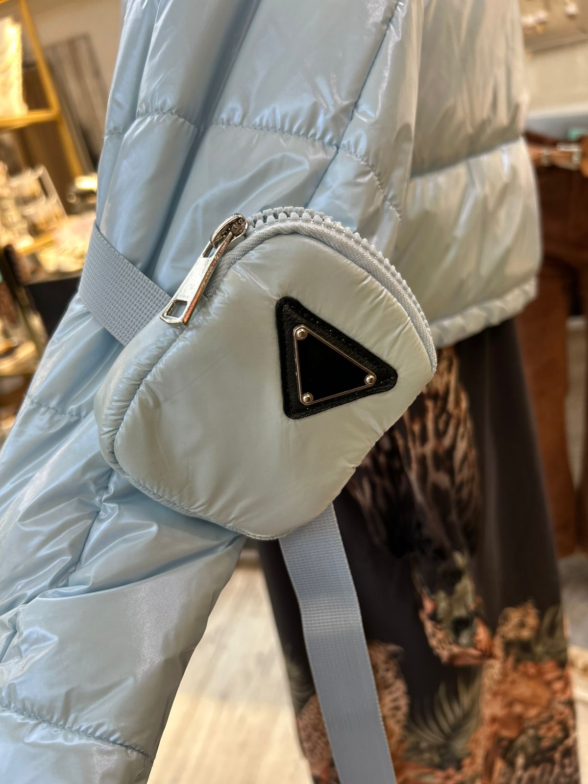 Parka corta celeste