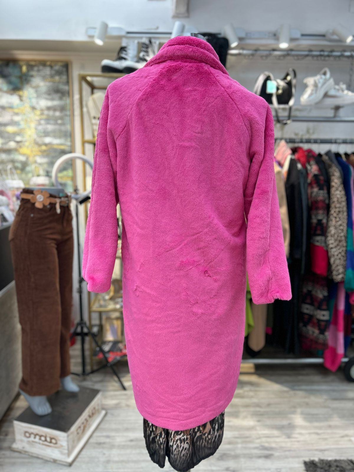 Abrigo de piel rosado