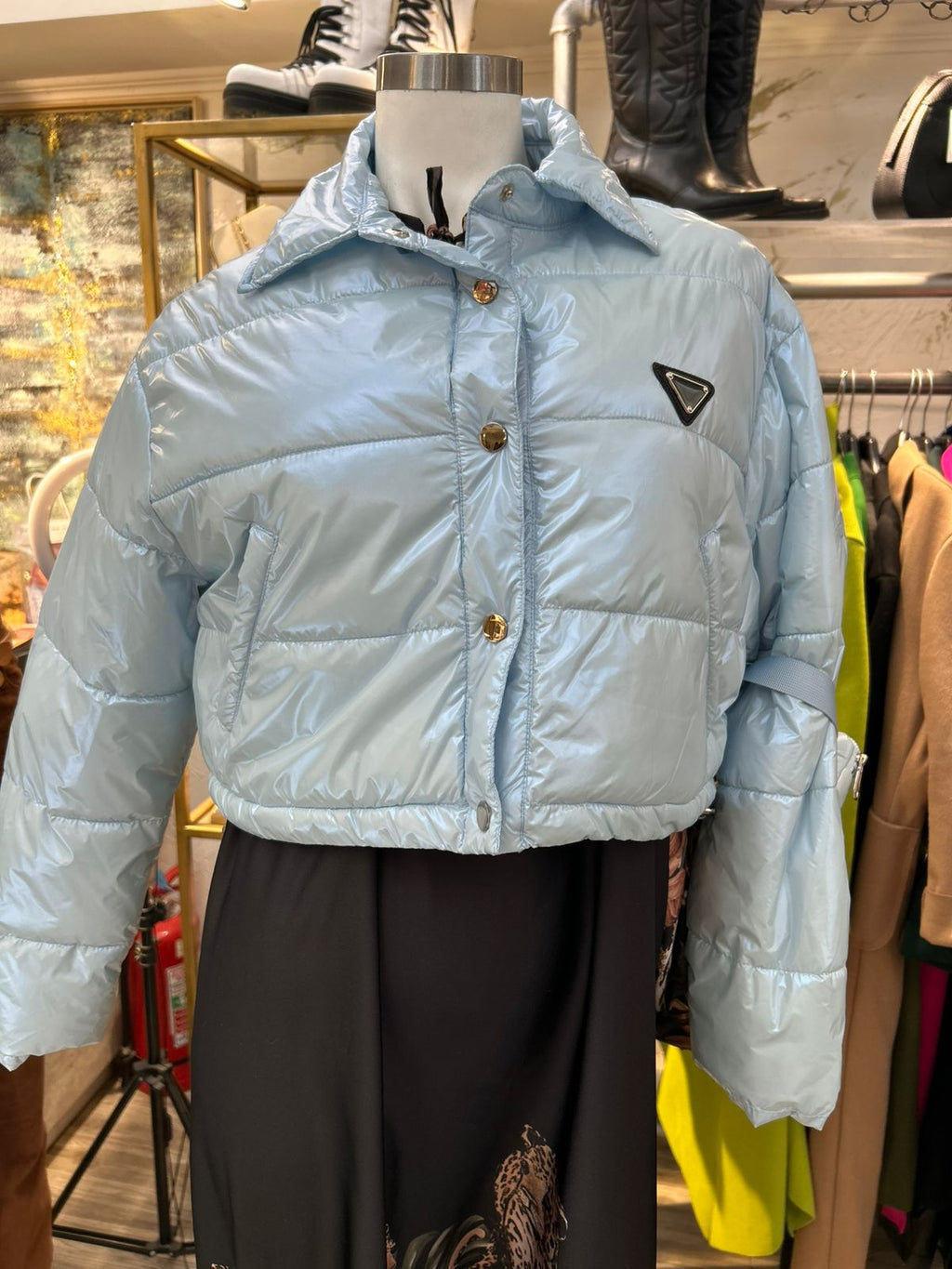 Parka corta celeste