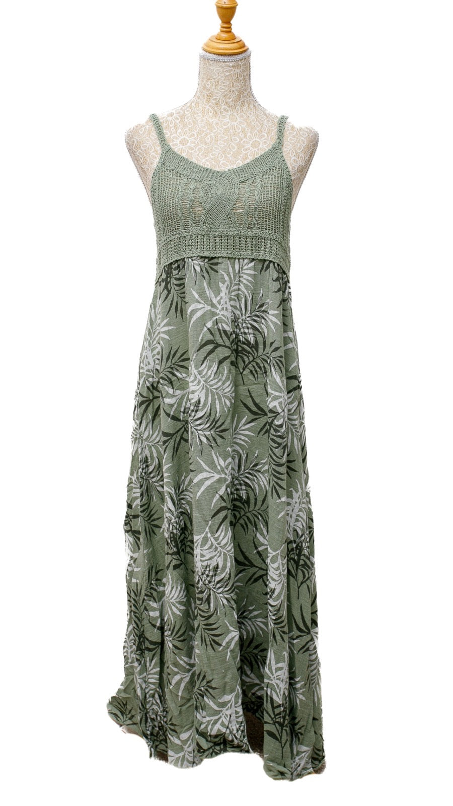 Vestido verde con crochet