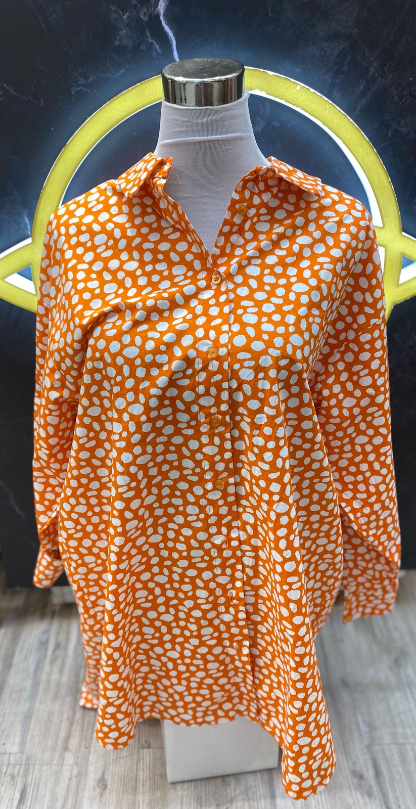 Blusa camisera naranja