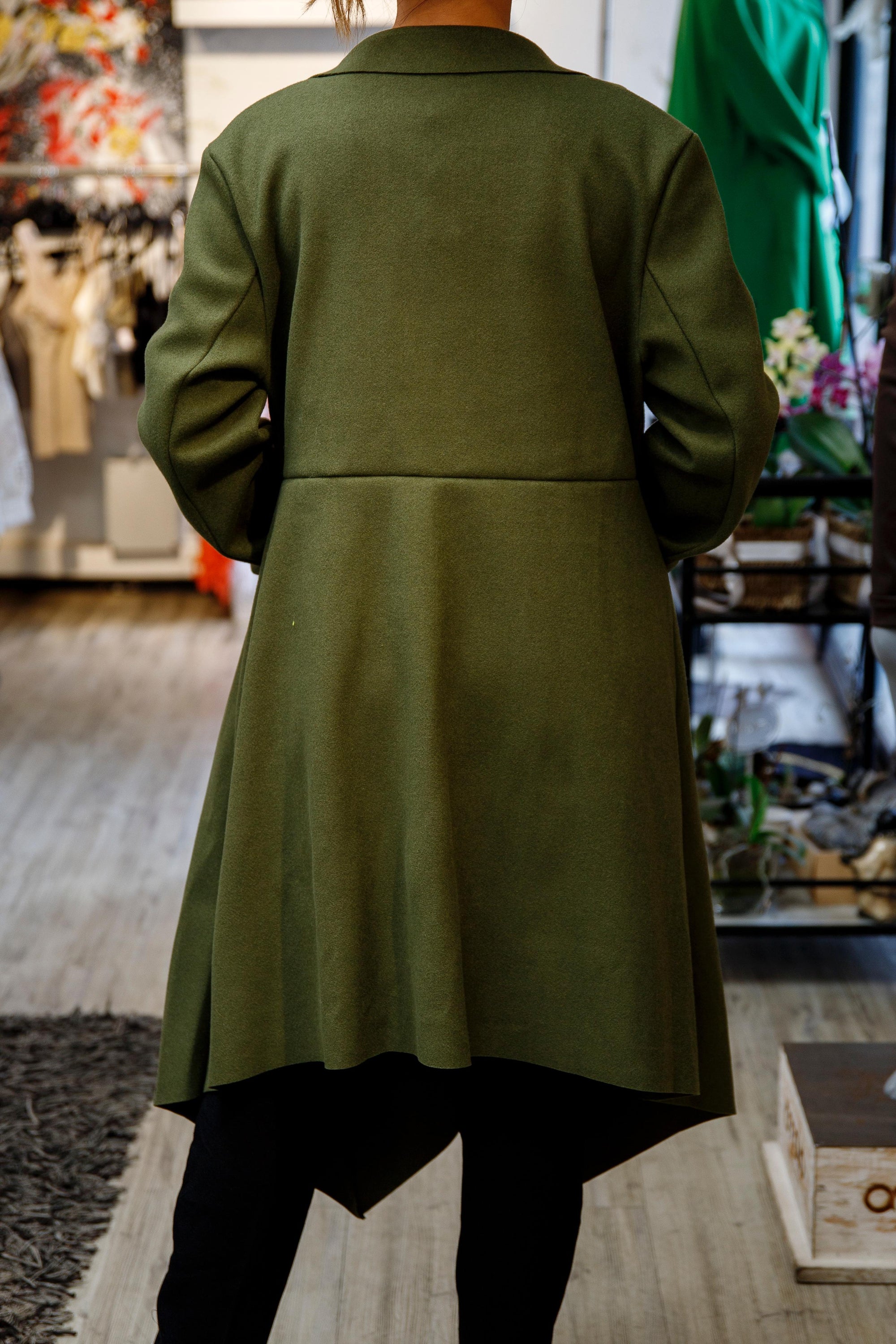 Abrigo de paño verde militar