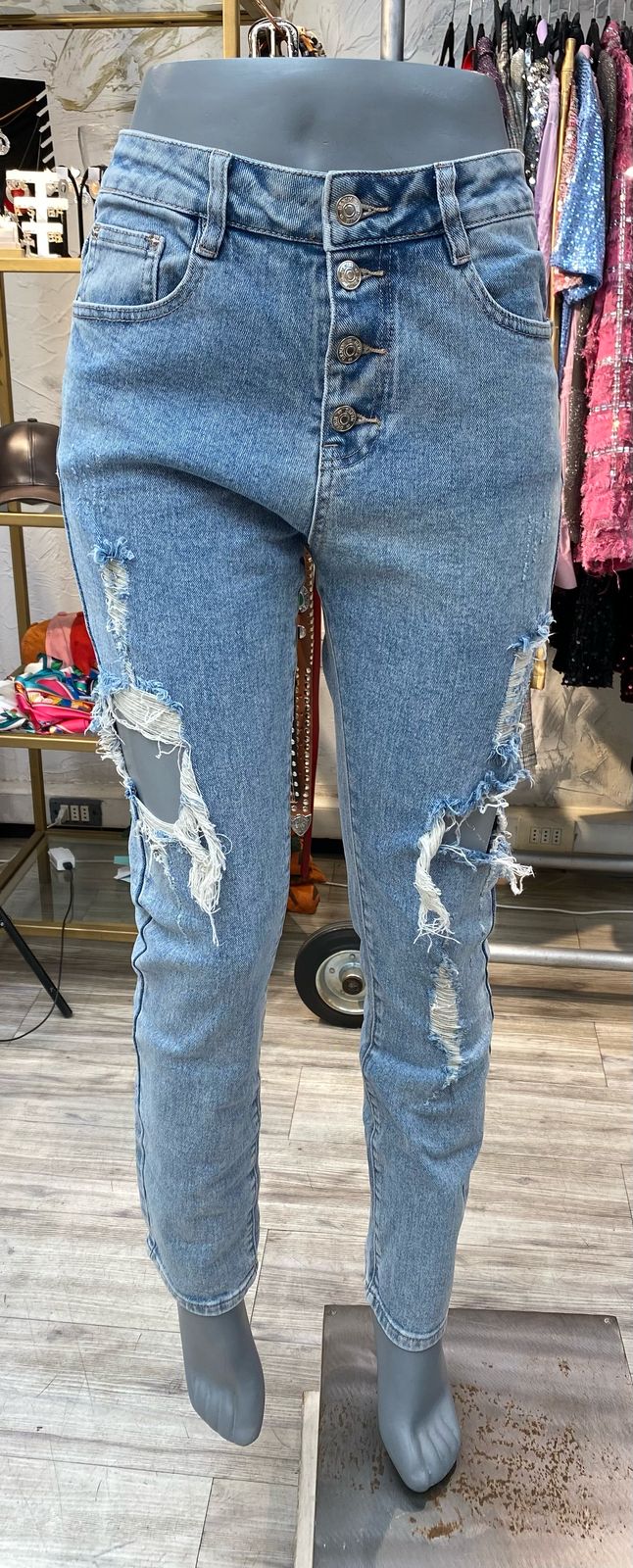 Jeans rasgado botones